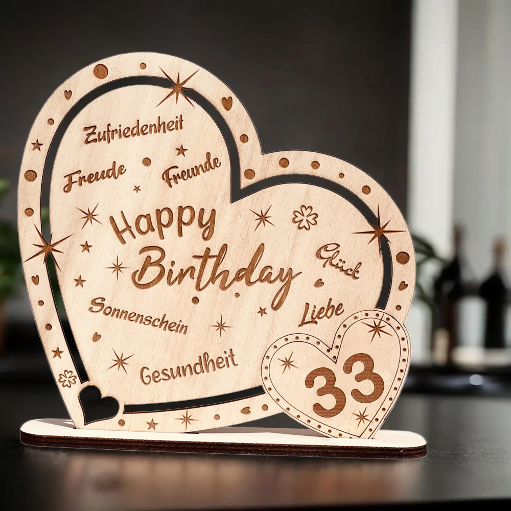 Kunstvoll graviertes Holz-Herz "Happy Birthday" mit Zahl 33, Geschenk & Deko zum Geburtstag von Happygoods GmbH