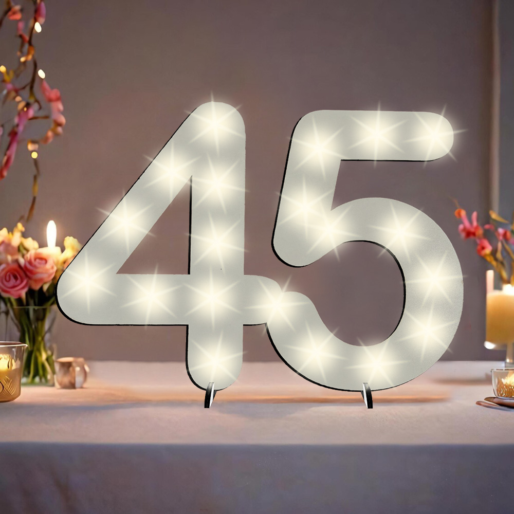 XXL Zahl weiß zum 45. Geburtstag, mit 20 LEDs, ca. 40cm x 30cm XXL Zahl weiß zum 45. Geburtstag, mit 20 LEDs, ca. 40cm x 30cm von Happygoods GmbH
