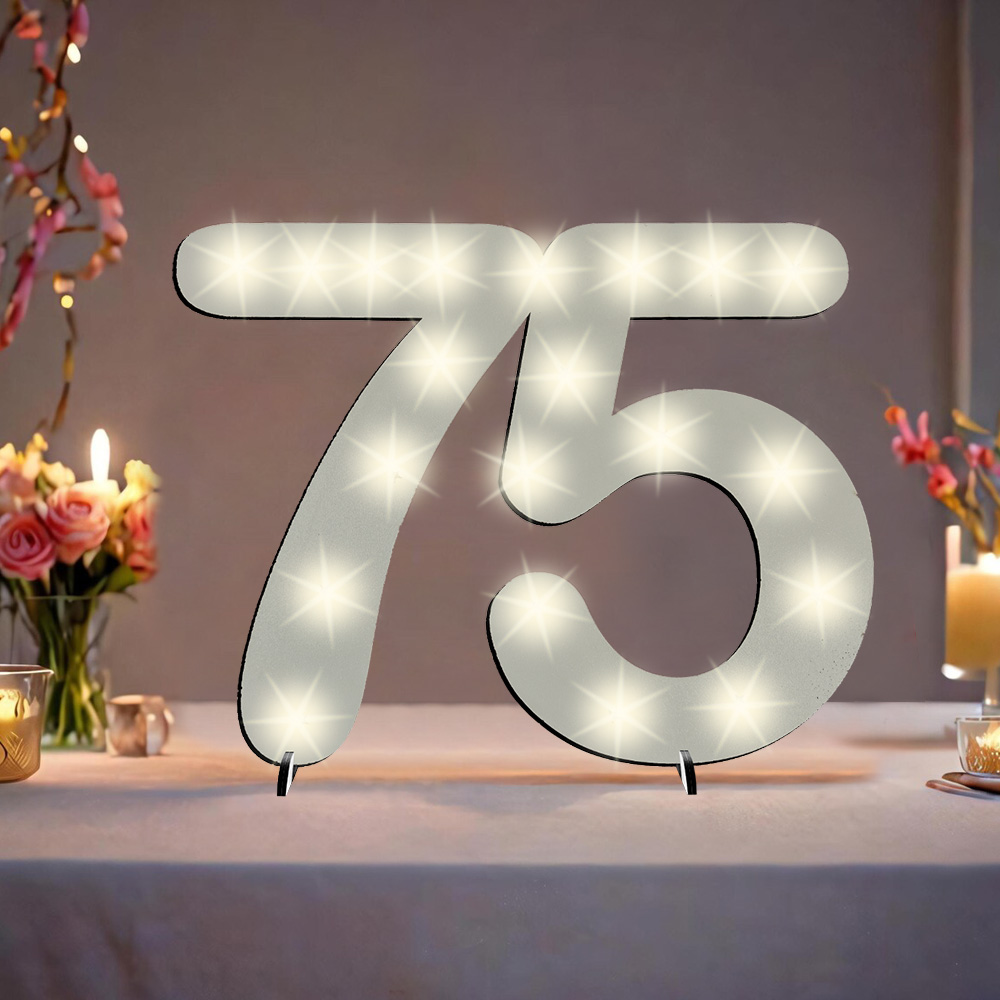 XXL Zahl weiß zum 75. Geburtstag, mit 20 LEDs, ca. 40cm x 30cm XXL Zahl weiß zum 75. Geburtstag, mit 20 LEDs, ca. 40cm x 30cm von Happygoods GmbH