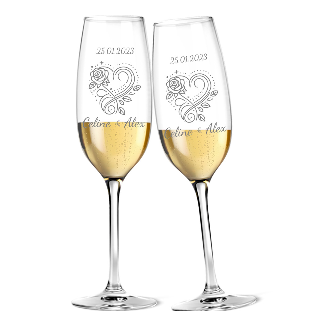 Personalisiertes graviertes Sektglas Valentinstag Herz mit Rose, Namen & Jahrestag, als Valentins-Geschenk für Paare Personalisiertes graviertes Sektglas Valentinstag Herz mit Rose, Namen & Jahrestag, als Valentins-Geschenk für Paare von Happygoods GmbH