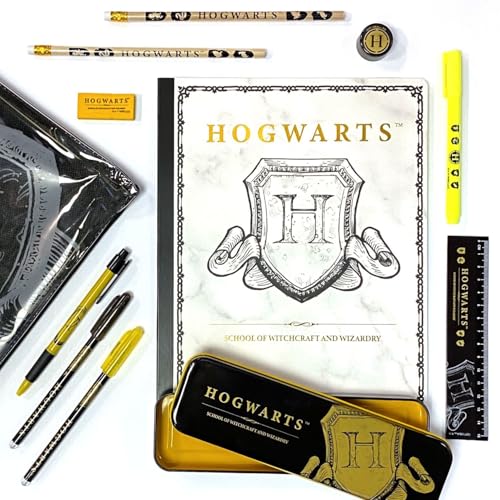 Harry Potter Geschenkeset, 11-teilliges Schreibwaren Set für Hogwarts Fans, Notizbuch, Gelstift, Textmarker, Stiftebox, Radierer und vieles mehr Harry Potter Geschenkeset, 11-teilliges Schreibwaren Set für Hogwarts Fans, Notizbuch, Gelstift, Textmarker, Stiftebox, Radierer und vieles mehr von Harry Potter
