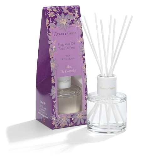 Hassett Green London Duftöl Raumduft Diffuser - 100ml Glasflasche mit 8 Faserstäbchen - Flieder & Lavendel für langanhaltenden, eleganten Wohnraumduft bis zu 3 Monate Hassett Green London Duftöl Raumduft Diffuser - 100ml Glasflasche mit 8 Faserstäbchen - Flieder & Lavendel für langanhaltenden, eleganten Wohnraumduft bis zu 3 Monate von Hassett Green London