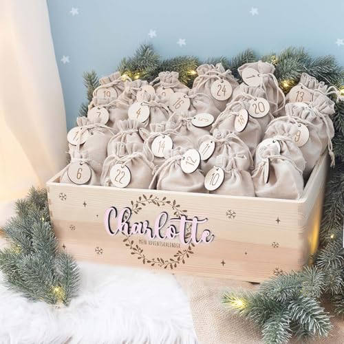 Personalisierte Adventskiste - Adventskalender aus Holz mit Namen - Gravur Kalender DIY - Weihnachtskalender für Kinder - hello mini (Weihnachtskranz 3D) von hellomini