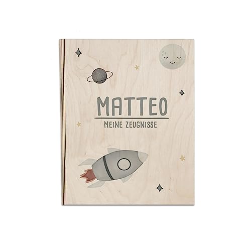 Personalisierte Zeugnismappe aus Birkenholz - Individuelles Geschenk zur Einschulung mit Namen - DIN A4 - Zeugnisringbuch Mädchen & Jungen - hellomini (Rakete) von hellomini
