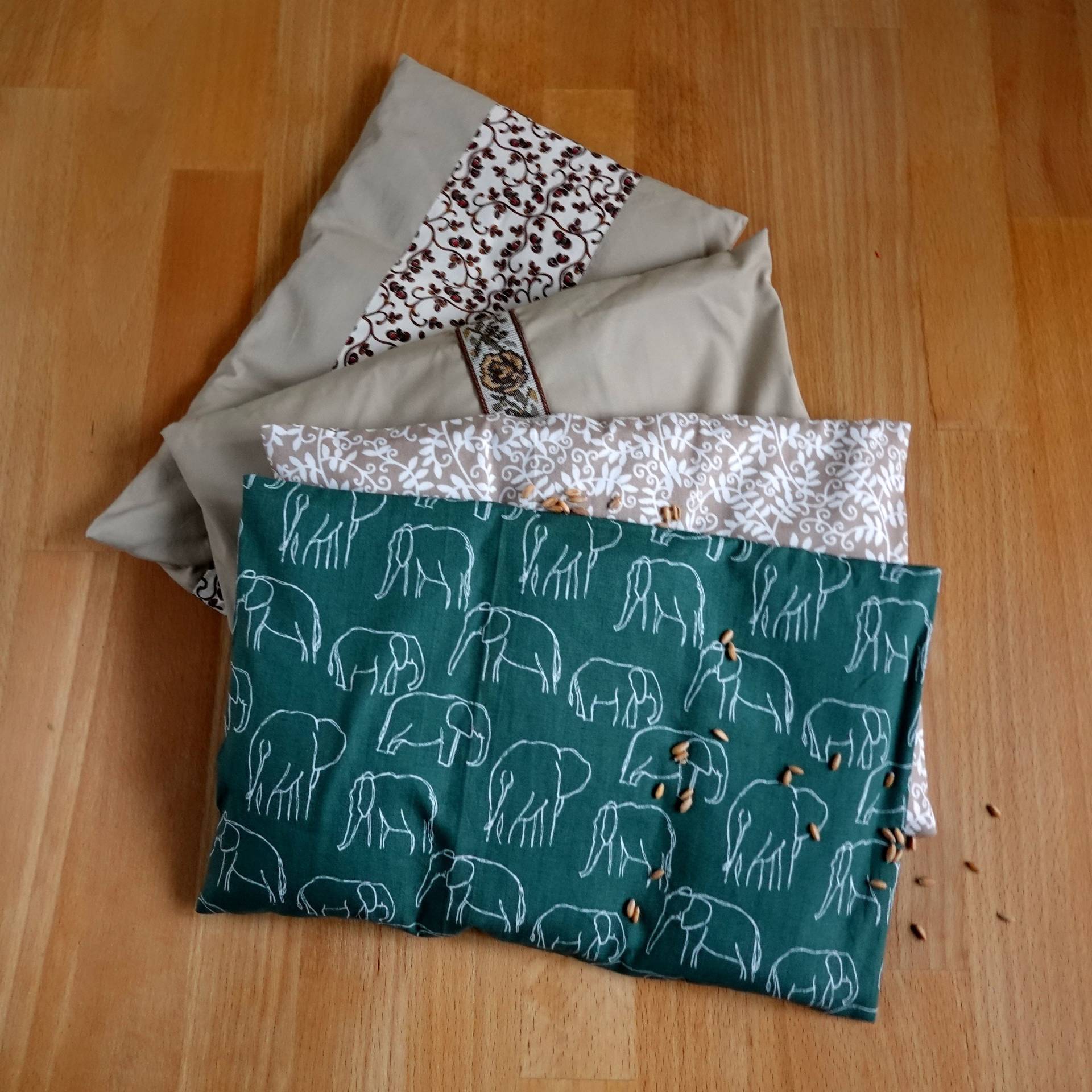 Körnerkissen Inkl. Bezug Dinkelkissen Wärme Kissen Kühlkissen, Waschbar Körnerkissen Inkl. Bezug Dinkelkissen Wärme Kissen Kühlkissen, Waschbar von HeikesFundus