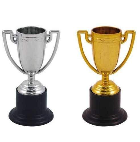 Henbrandt Packung mit 24 Gold & Silber Mini 10cm Trophäen Sport-Tag Neuheit Preise Henbrandt Packung mit 24 Gold & Silber Mini 10cm Trophäen Sport-Tag Neuheit Preise von Henbrandt