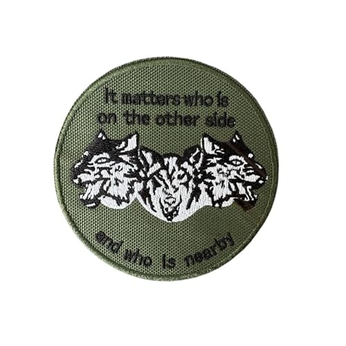 Klett Patch “Es Kommt Darauf An, Wer Auf Der Anderen Seite Steht Und Wer in Der Nähe Ist” Patches Klett Militär Moden Aufnäher DIY Deko Klettpatches Für Rucksack Bundeswehr Jacke Klett Patch “Es Kommt Darauf An, Wer Auf Der Anderen Seite Steht Und Wer in Der Nähe Ist” Patches Klett Militär Moden Aufnäher DIY Deko Klettpatches Für Rucksack Bundeswehr Jacke von Herfair