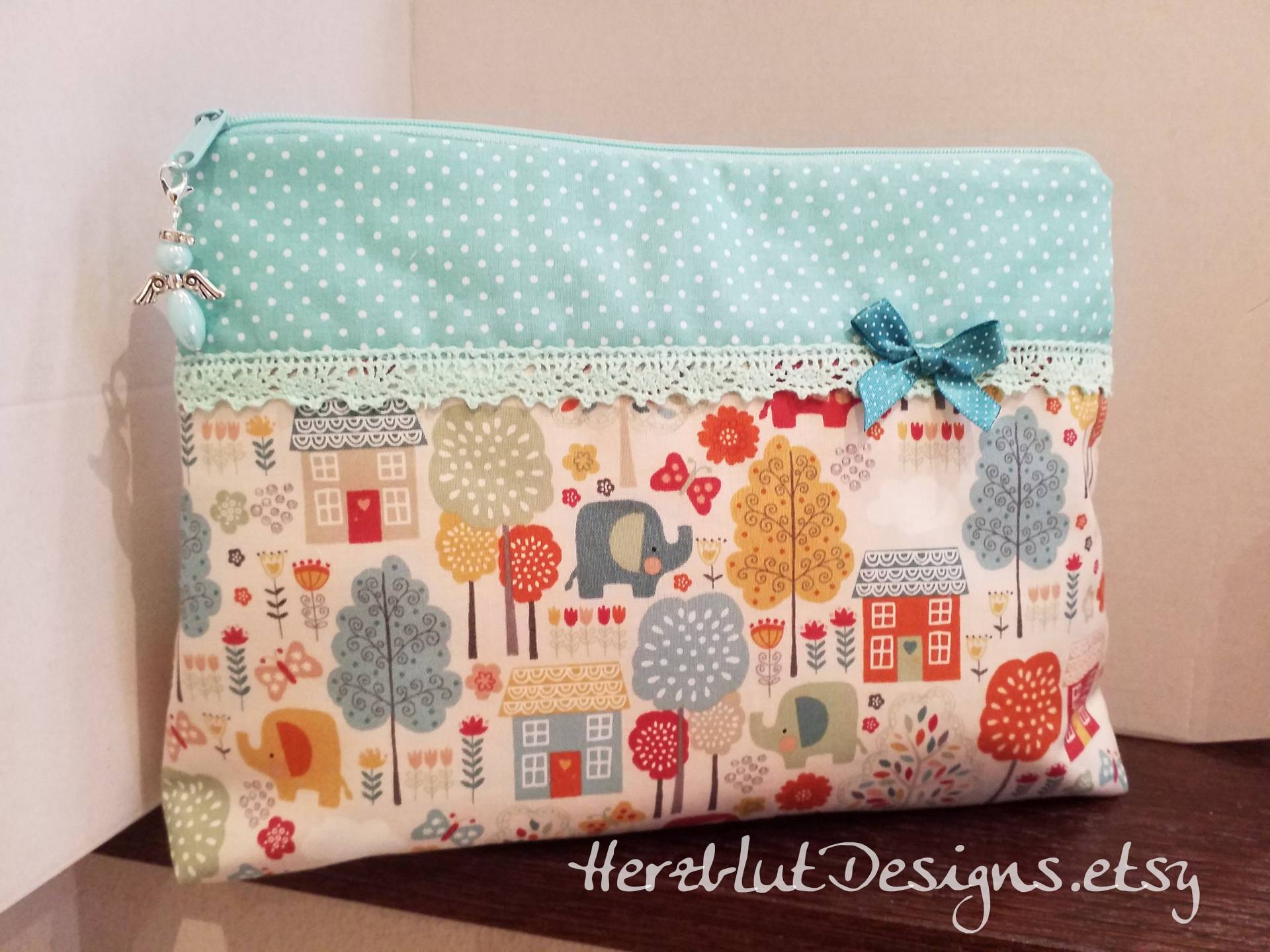 Windeltasche/Kulturtasche + Name Windeltasche/Kulturtasche + Name von HerzblutDesigns