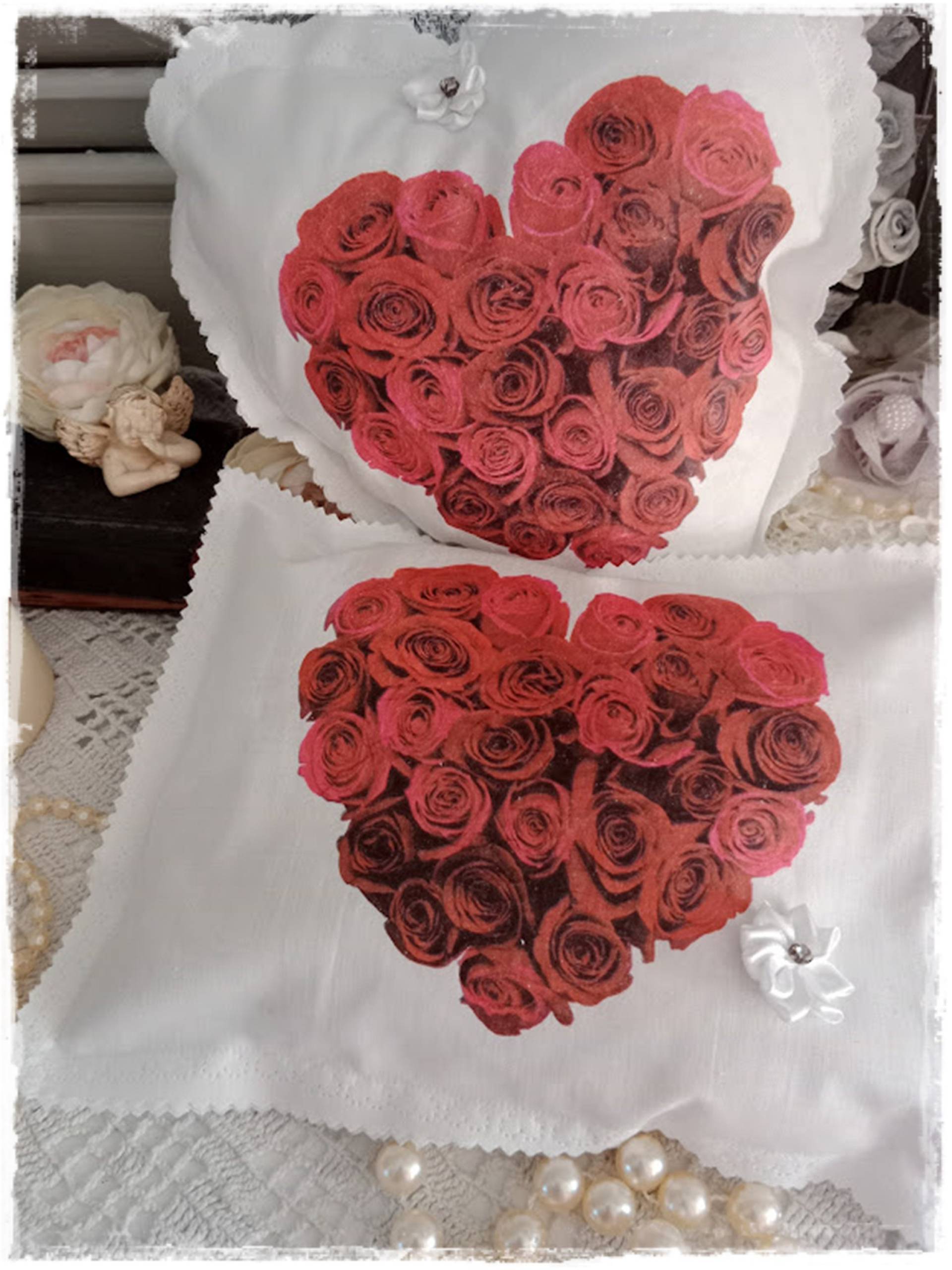 2Er Set Bezauberndes Zirbenkissen Mit Bio Kräutermischung + Herz Rosenherz Geschenke Idee 2Er Set Bezauberndes Zirbenkissen Mit Bio Kräutermischung + Herz Rosenherz Geschenke Idee von Herzmensch01