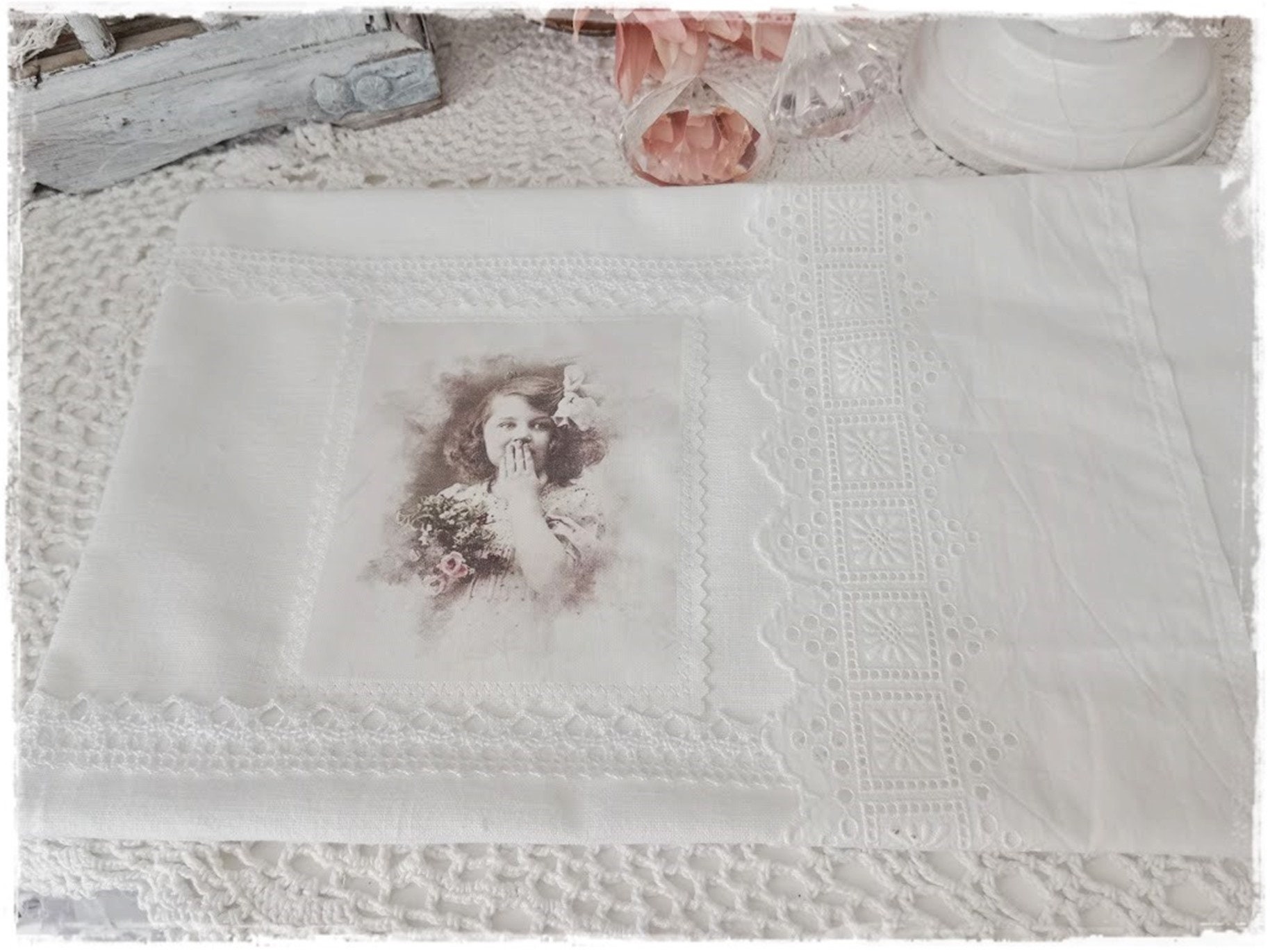 Großes Duftkissen Lavendel, Weiche Spitzen, Shabby Chic Vintage Living Geschenke Idee Großes Duftkissen Lavendel, Weiche Spitzen, Shabby Chic Vintage Living Geschenke Idee von Herzmensch01