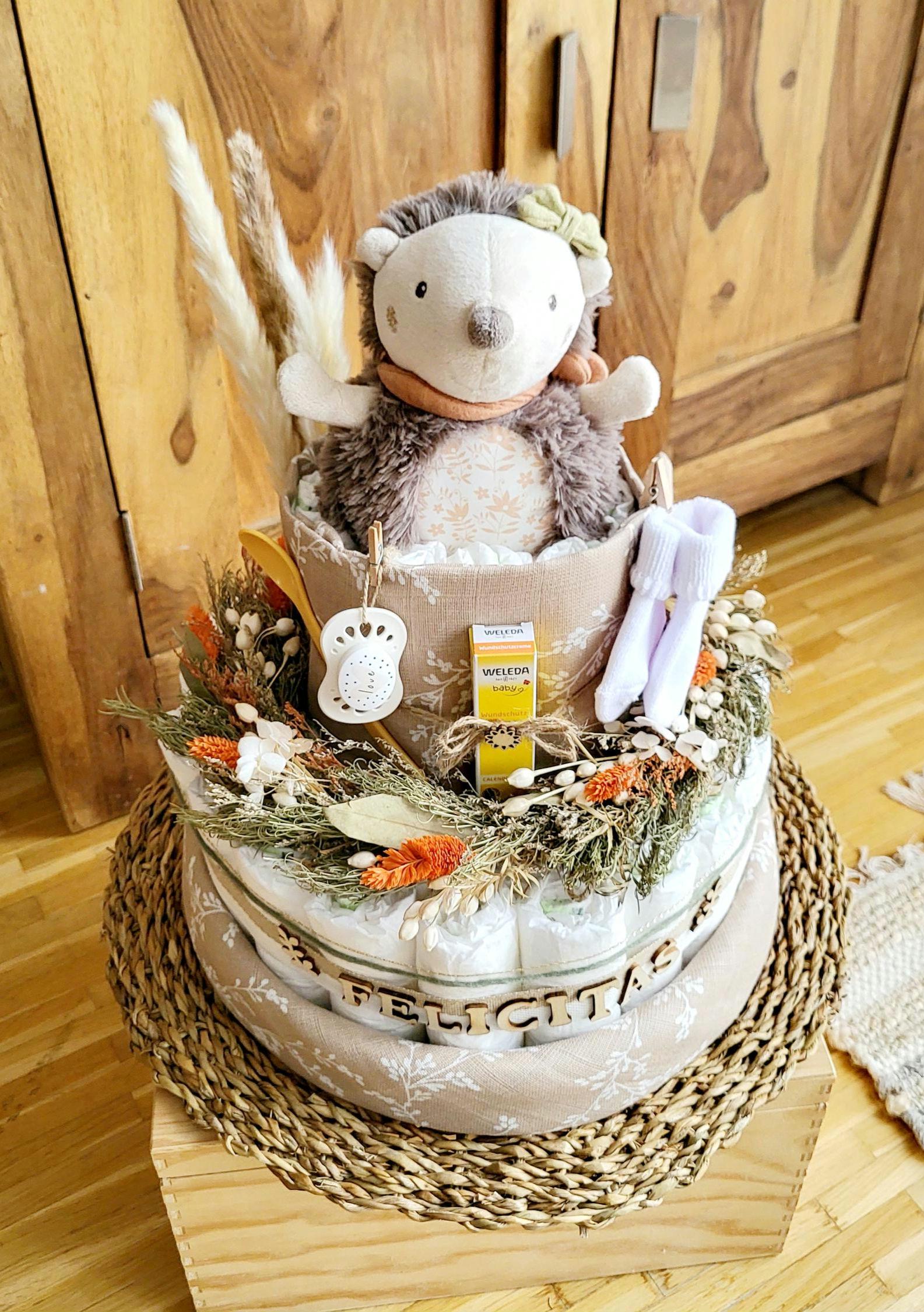 Personalisiertes Babygeschenk Im Boho-stil, Windeltorte Boho, Windelkiste, Babyshower, Spieluhr Baby, Windelkorb, Geschenk Zur Geburt Personalisiertes Babygeschenk Im Boho-stil, Windeltorte Boho, Windelkiste, Babyshower, Spieluhr Baby, Windelkorb, Geschenk Zur Geburt von HeyBabyBySaskia
