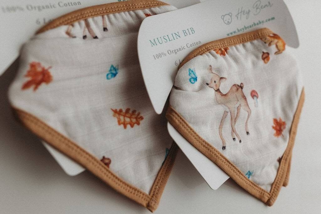 Oh Hirsch Bandana Dribble Bib | Musselin Beiß Absorbierendes Woodland Print Bio-Baumwolle Baby Geschenk Essentials von HeybearbabyGB