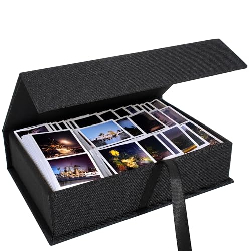 Hiwhy Foto Aufbewahrungsbox 20x25 cm, Leinen Fotobox, Erinnerungsbox zur Aufbewahrung von Fotos, Bildern, Urkunden, Scrapbooking Zubehör, Andenken und Schmuck Schwarz Hiwhy Foto Aufbewahrungsbox 20x25 cm, Leinen Fotobox, Erinnerungsbox zur Aufbewahrung von Fotos, Bildern, Urkunden, Scrapbooking Zubehör, Andenken und Schmuck Schwarz von Hiwhy