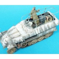 Sd.Kfz. 251/3 Ausf.C Command. Veh./2 Fig von Hobby Fan