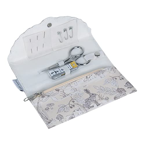 Hobby Gift Gefülltes Nähset, Wald-Toile, 1,5 x 16,5 x 8 cm Hobby Gift Gefülltes Nähset, Wald-Toile, 1,5 x 16,5 x 8 cm von Hobby Gift