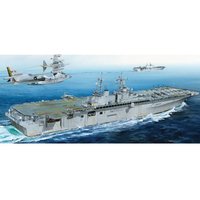 USS Boxer LHD-4 von HobbyBoss