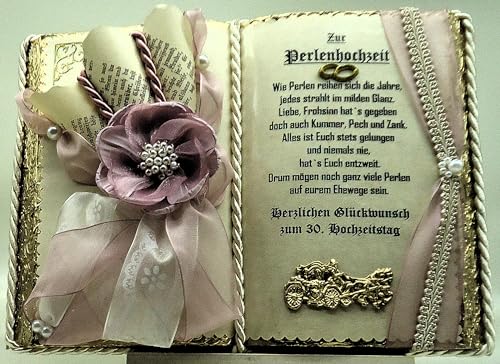 Perlenhochzeit - 30-jähriges Ehejubiläum lila/beige/gold - Dekobuch mit Holz-Buchständer, Schmuckbücher für alle Anlässe Perlenhochzeit - 30-jähriges Ehejubiläum lila/beige/gold - Dekobuch mit Holz-Buchständer, Schmuckbücher für alle Anlässe von Hochholzer