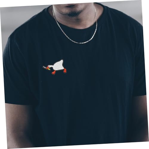 Hohopeti Bestickter Cartoon Gänse Stoffpatch mit Messer Motiv Langlebiger Aufnäher zum Aufbügeln für Kleidung Jacken und Hosen Dekorativ und Reparierend Einfach Anzubringen von Hohopeti