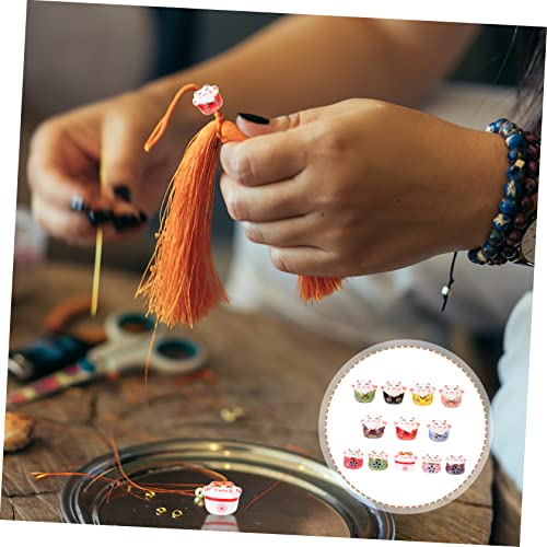 Homoyoyo 12 Stück Teiliges Handgefertigter Dekorativer Keramikperlen mit Niedlichen Mustern Vielseitig zum Basteln von DIY Schmuck Charms und Armbändern für Kreative Geschenkideen und Homoyoyo 12 Stück Teiliges Handgefertigter Dekorativer Keramikperlen mit Niedlichen Mustern Vielseitig zum Basteln von DIY Schmuck Charms und Armbändern für Kreative Geschenkideen und von Homoyoyo
