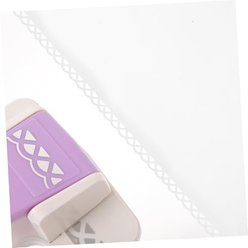 Homoyoyo Papierstanzer Prägemaschine für Scrapbooking DIY Basteln Stabiler Handstanzer Kunststoff Präzises Stanzen ohne Randbeschädigung Geeignet für Kartenherstellung und Zufällige Farbe Homoyoyo Papierstanzer Prägemaschine für Scrapbooking DIY Basteln Stabiler Handstanzer Kunststoff Präzises Stanzen ohne Randbeschädigung Geeignet für Kartenherstellung und Zufällige Farbe von Homoyoyo
