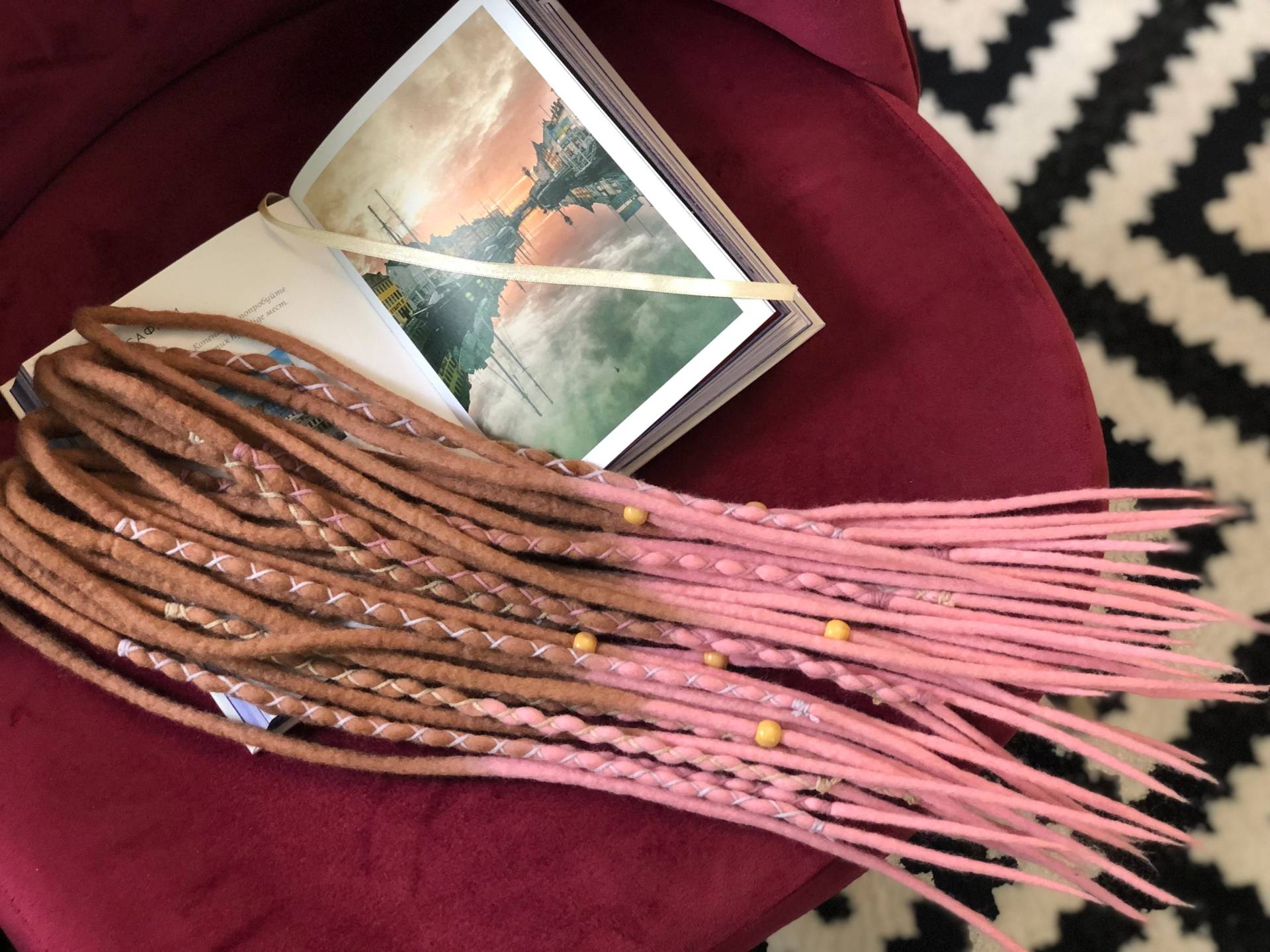 Wolle Fürchtet Ombre Dunkelblond Bis Rosa Farbe Doppel Single-Ended Weiche Gefälschte Merino Dreadlocks Set Haar Present von HyggeDreads