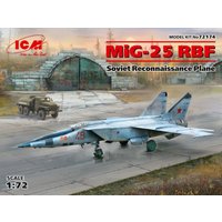 MiG-25 RBF - Soviet Reconnaissance Plane von ICM