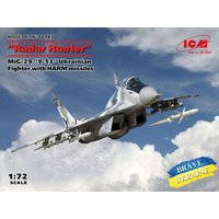 Radar Hunter MiG-29 ´9-13 Ukrainian Fighter with HARM missiles von ICM