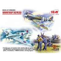 WWII RAF Airfield (Spitfire Mk.IX, Spitfire MkVII, RAF Pilots & Ground Pers (7 Figuren) von ICM