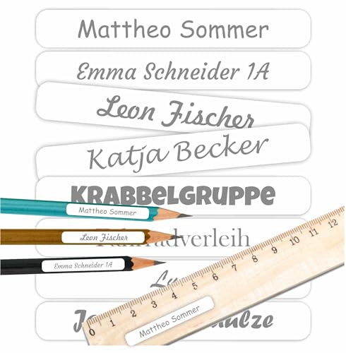 INDIGOS UG Namensaufkleber Kinder Schule 51x7mm - weiß - Namensschilder selbst gestalten mit Namen für Schulsachen - individuell personalisiert - wasserfest für die Spülmaschine - 150 Stück von INDIGOS UG