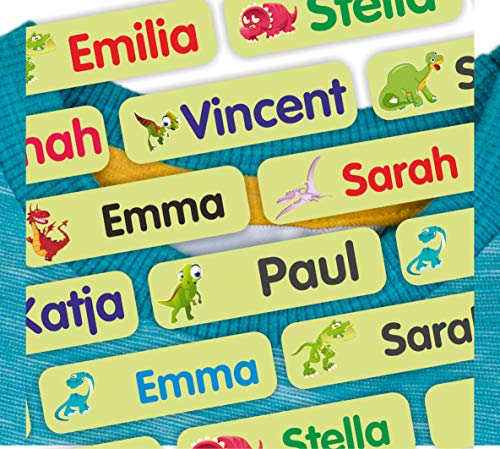 Indigos UG - Namensschilder für Kleidung zum aufbügeln - Bügeleisen - 35-105 Sticker - 35x10mm - Dinosaurier - hellgrün - Namensaufkleber Kinder Kleidung - für Textilien - Aufkleber selbst gestalten Indigos UG - Namensschilder für Kleidung zum aufbügeln - Bügeleisen - 35-105 Sticker - 35x10mm - Dinosaurier - hellgrün - Namensaufkleber Kinder Kleidung - für Textilien - Aufkleber selbst gestalten von INDIGOS UG