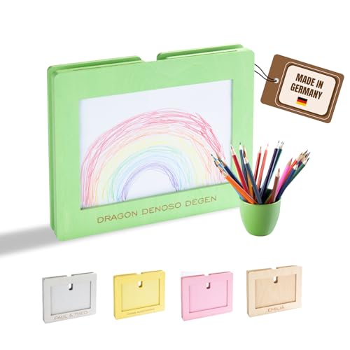 INEXTERIOR KiKu – PERSONALISIERBAR - Bilderrahmen mit Stauraum für 100 Kinderzeichnungen A4 – Rahmen aus Holz für Kinderbilder (Grün, mit Personalisierung) von INEXTERIOR