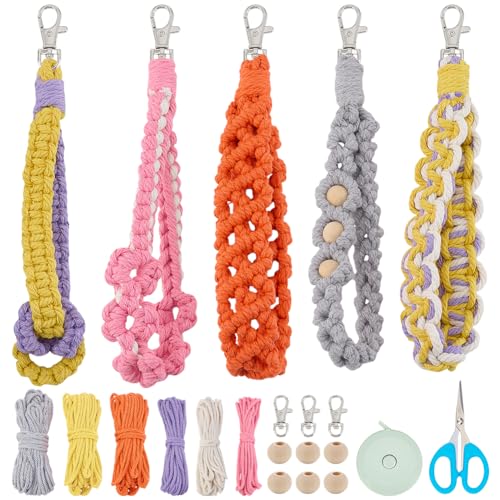 INFUNLY 5 IN 1 DIY Makramee Blumen Armband Schlüsselanhänger Kit Boho Armband Lanyard Set Für Anfänger Buntes Kordelknoten Kit Mit Anleitung Handgefertigtes armband Schlüsselring Set Für Autoschlüssel INFUNLY 5 IN 1 DIY Makramee Blumen Armband Schlüsselanhänger Kit Boho Armband Lanyard Set Für Anfänger Buntes Kordelknoten Kit Mit Anleitung Handgefertigtes armband Schlüsselring Set Für Autoschlüssel von INFUNLY