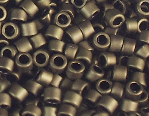 Japanische Perlen Zylinder Schatz matt Altgold grünlich 1,8mm.11/0 100gr. Japanische Perlen Zylinder Schatz matt Altgold grünlich 1,8mm.11/0 100gr. von Toho