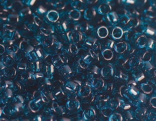 Japanische Perlen Zylinder Treasure transparent türkis 3,3mm.8/0 100gr. Japanische Perlen Zylinder Treasure transparent türkis 3,3mm.8/0 100gr. von Toho