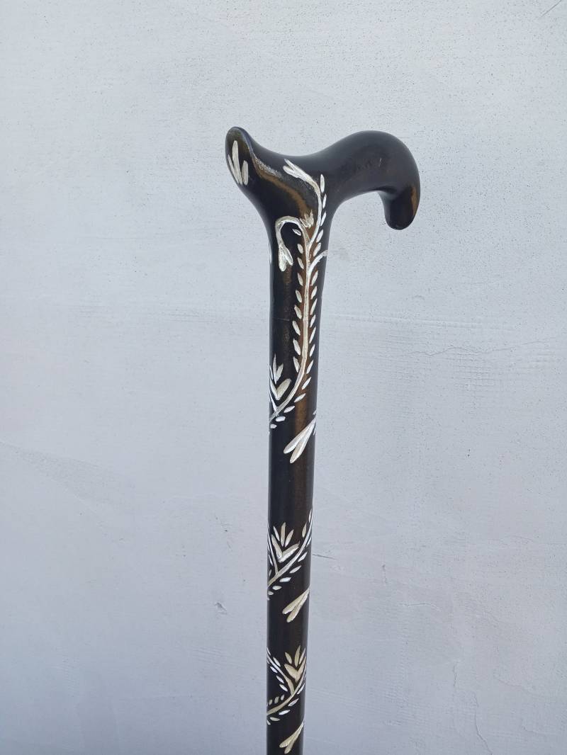 Gehstock Für Damen. Geschnitzter Griff Und Stöcke. Aus Holz. Handgeschnitzter Wanderstab. Spazierstöcke. Geschenk Wanderer. Holzstöcke von IlyashWoodCanes