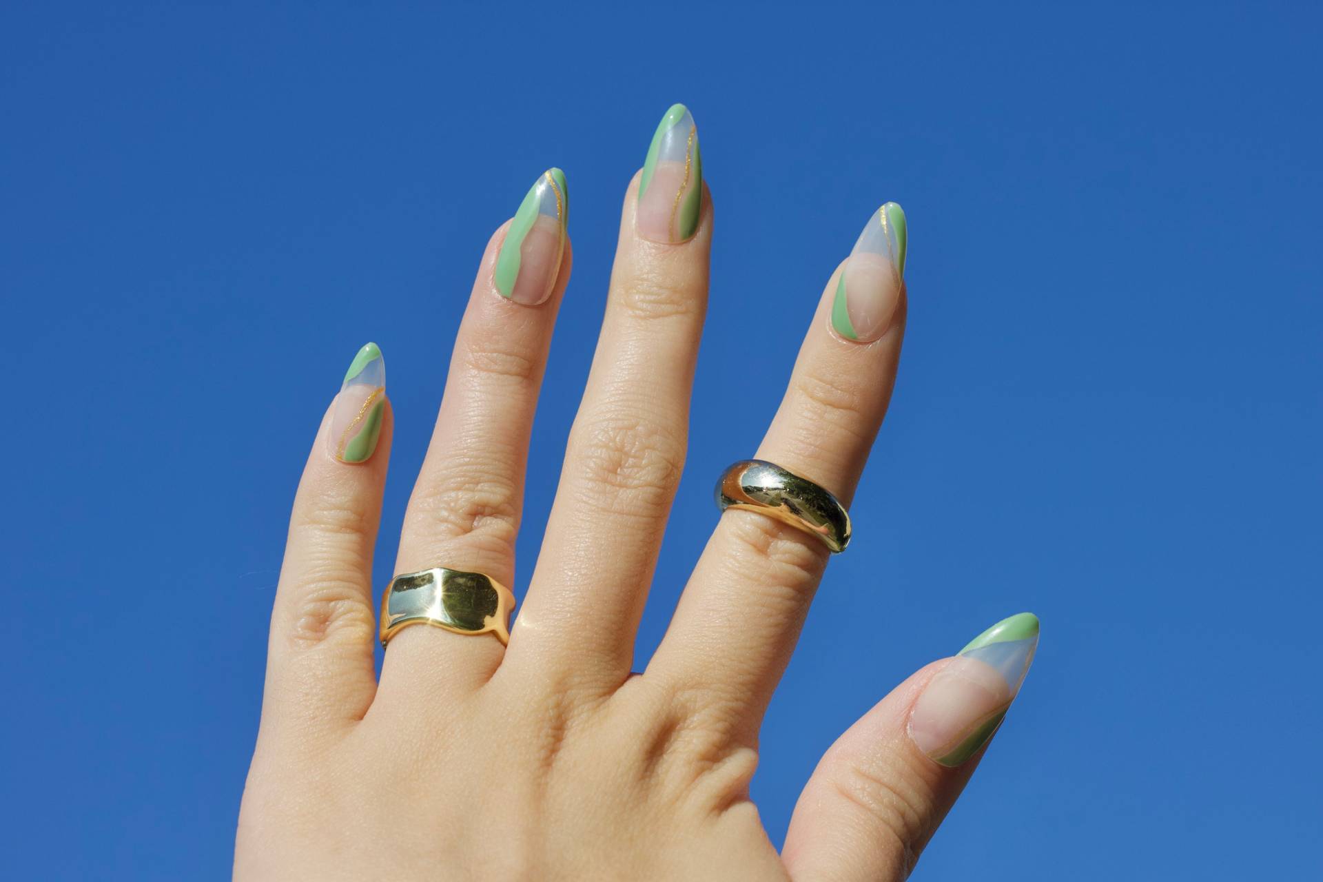 Olive Grün Abstrakte Nägel/Grenze Nägel/Drücken Sie Auf Trendige Gold von ImaGINAtionNails