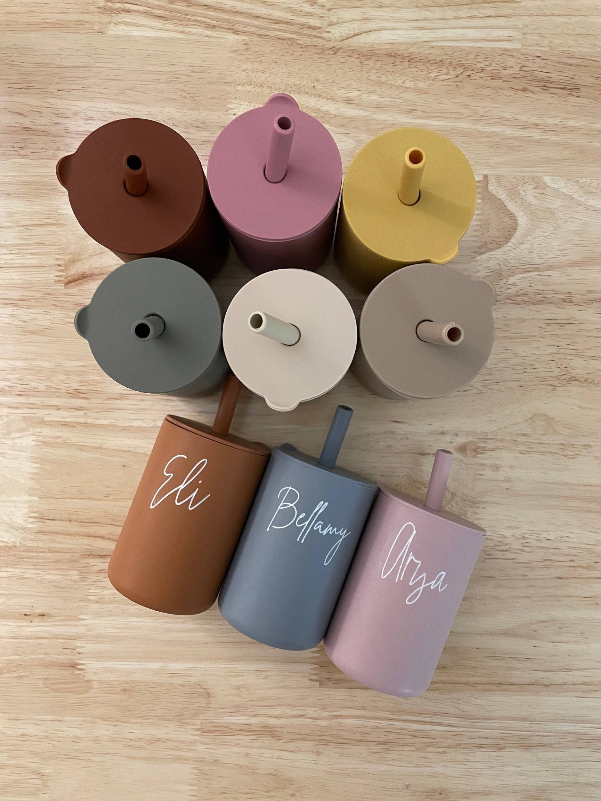 Personalisierte Silikon-Kleinkind-Tasse Mit Deckel Und Stroh, Individuelle Namensgravur, Baby-Geschenk Für Baby Jungen Mädchen - 6 Unzen Personalisierte Silikon-Kleinkind-Tasse Mit Deckel Und Stroh, Individuelle Namensgravur, Baby-Geschenk Für Baby Jungen Mädchen - 6 Unzen von InkValleyDesigns