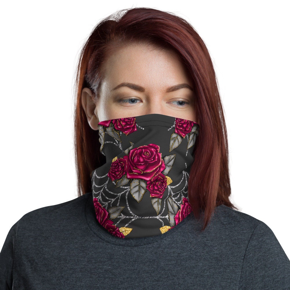 Rosen Und Spinnen Webs Halloween Waschbar Gesichtsmaske Hals Gaiter von InspiredRebellion