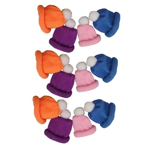 Ipetboom 12 Stück Teiliges Bunte Mini Weihnachtsmützen aus Weichem Strickmaterial Kleine Dekorative Puppenhüte und Flaschenaufsätze für DIY Weihnachtsdeko Festliche Mini Hüte für von Ipetboom