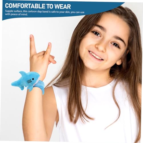 Ipetboom Kuscheliges Plüsch Armband mit Niedlichem Hai Robustes Animal Slap Wrist Band als Party Favor für Kindergeburtstage Tier Motto Feiern und Vielseitige Anlässe Ipetboom Kuscheliges Plüsch Armband mit Niedlichem Hai Robustes Animal Slap Wrist Band als Party Favor für Kindergeburtstage Tier Motto Feiern und Vielseitige Anlässe von Ipetboom