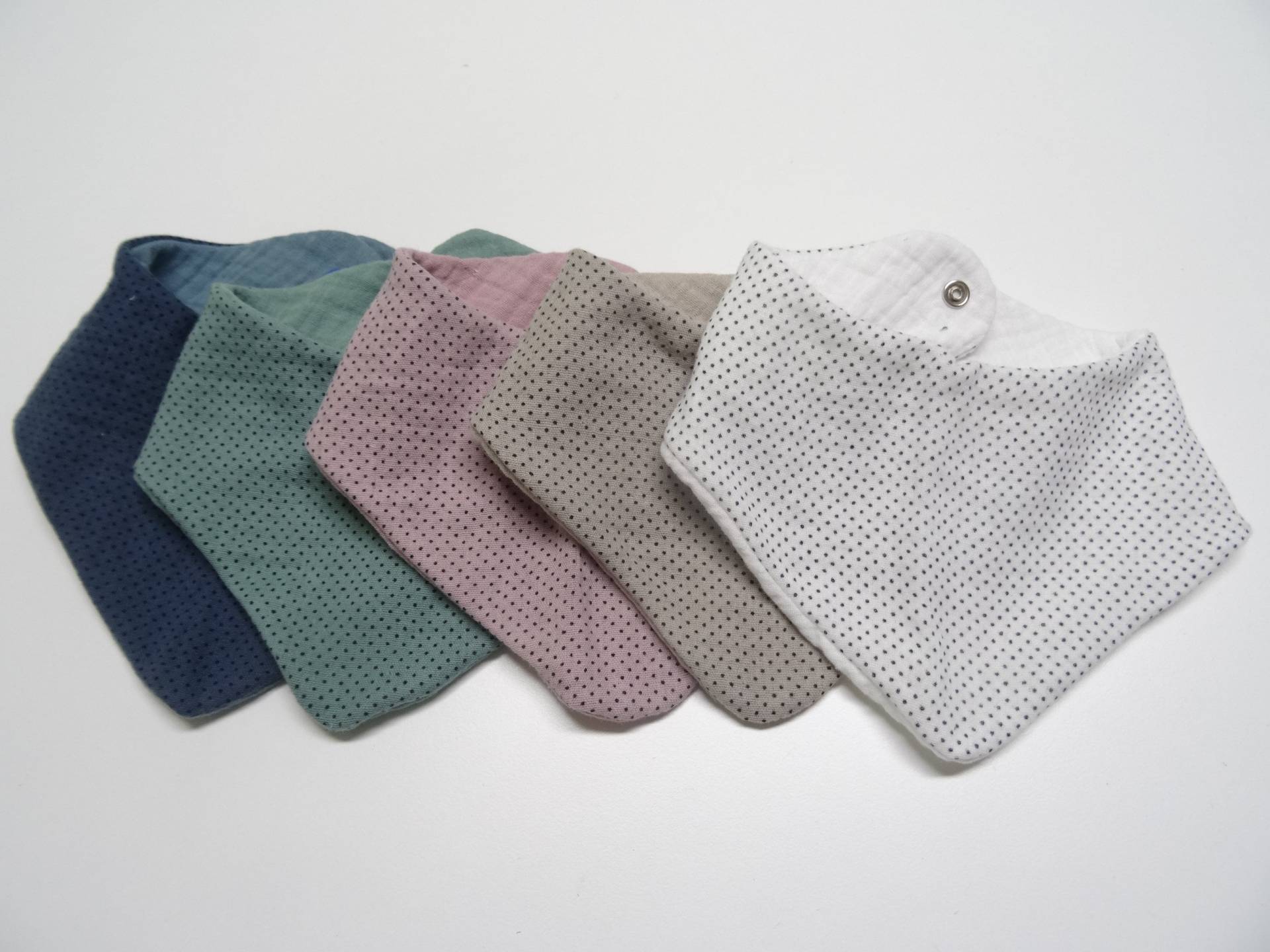 Musselin Kinder Baby Halstuch Dreieckstuch Spucktuch Verschiedene Größen Punkten Musselin Kinder Baby Halstuch Dreieckstuch Spucktuch Verschiedene Größen Punkten von IriannaShop