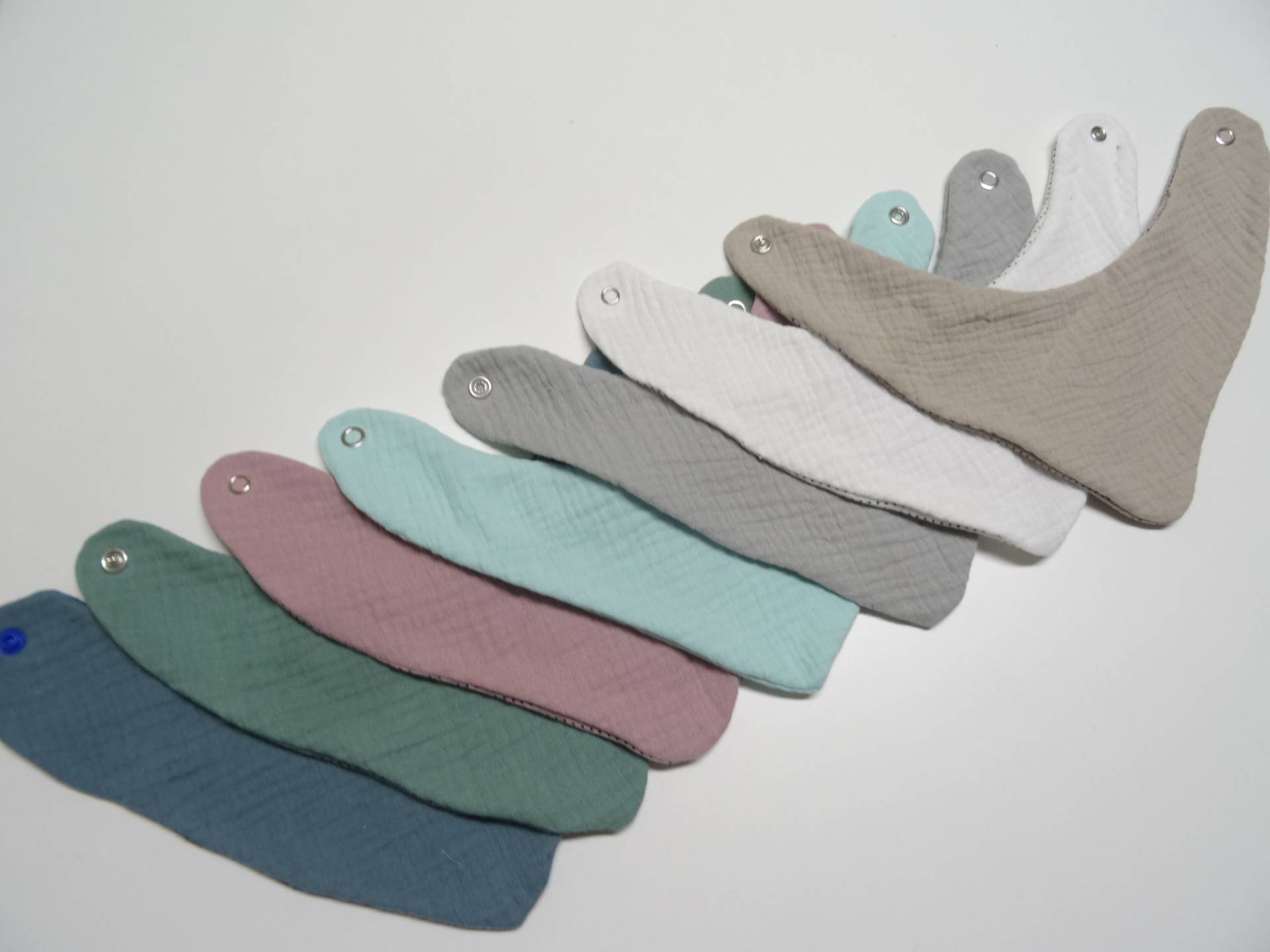 Musselin Kinder Baby Halstuch Dreieckstuch Spucktuch Verschiedene Größen Uni Musselin Kinder Baby Halstuch Dreieckstuch Spucktuch Verschiedene Größen Uni von IriannaShop
