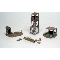 Battlefield Buildings WW II von Italeri