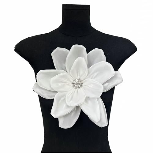 3D Chiffon Blume Patch mit Strass Satin Kleidung Patch Brosche Corsage Zubehör DIY Handgemachte Kleidung Applikationen Abendkleid Nähen (Weiß) von JINMOMOMO