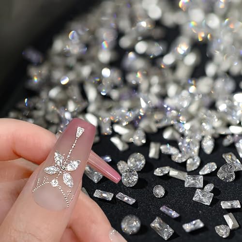 50 Stück Glänzende Zirkon Glitzersteine Kristalle Strasssteine Nägel Edelsteine Mini Nail Art Rhinestones Nail Charms Nagel Steine Nailart Edelstein Nagelsteine Nagel Charm Steinchen für Nägel Zubehör 50 Stück Glänzende Zirkon Glitzersteine Kristalle Strasssteine Nägel Edelsteine Mini Nail Art Rhinestones Nail Charms Nagel Steine Nailart Edelstein Nagelsteine Nagel Charm Steinchen für Nägel Zubehör von Jaliya