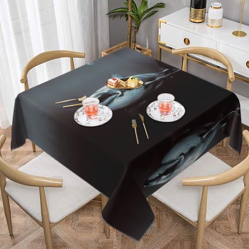 JaoXer Quadratische Tischdecke mit weißem Hai-Druck, perfekt für drinnen und draußen, Esstisch, Couchtisch und Bürokonferenzen JaoXer Quadratische Tischdecke mit weißem Hai-Druck, perfekt für drinnen und draußen, Esstisch, Couchtisch und Bürokonferenzen von JaoXer