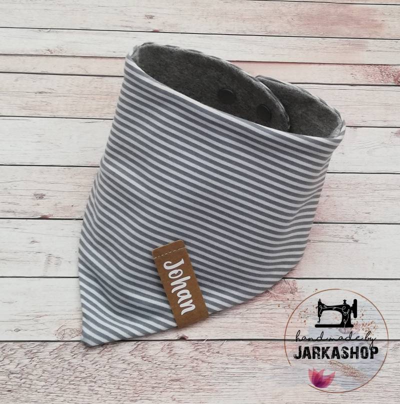 Baby Wende-Halstuch "streifen" Grau-Weiß, Mit Namen, Personalisiert, Halstuch, Babyhalstuch, Kinderhalstuch, Dreiecktuch, Halstuch Mit Namen von Jarkashop