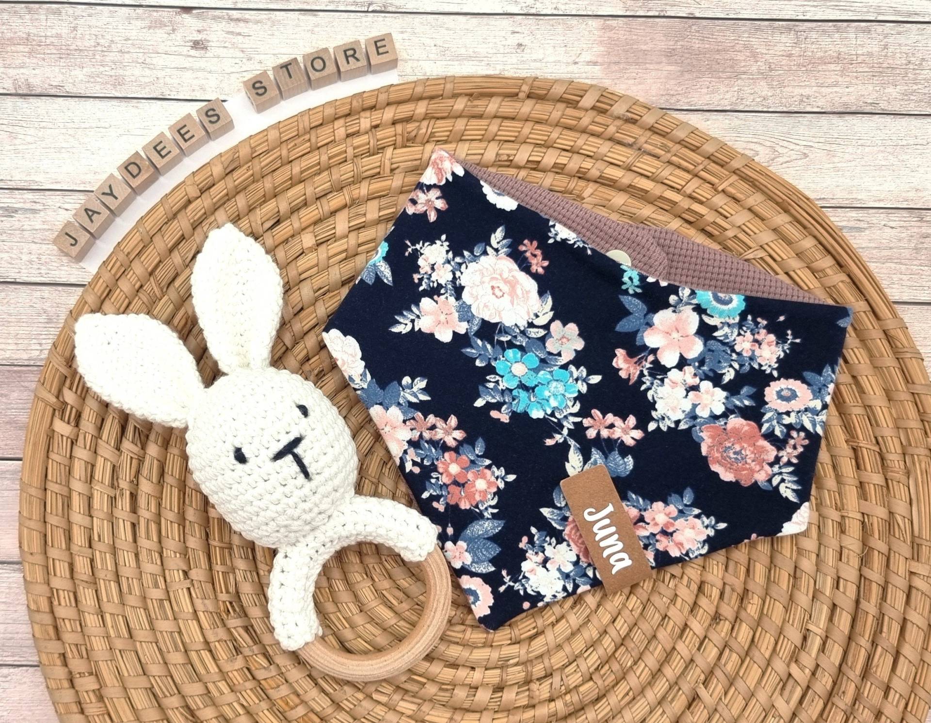 Baby Wende-Halstuch "Röschen Rosa-Blau" Jersey, Waffelstrick, Dreiecktuch, Lätzchen, Spucktuch, Sabberlätzchen, Sabbertuch, Halstuch Mit Namen Baby Wende-Halstuch "Röschen Rosa-Blau" Jersey, Waffelstrick, Dreiecktuch, Lätzchen, Spucktuch, Sabberlätzchen, Sabbertuch, Halstuch Mit Namen von JayDeesStore