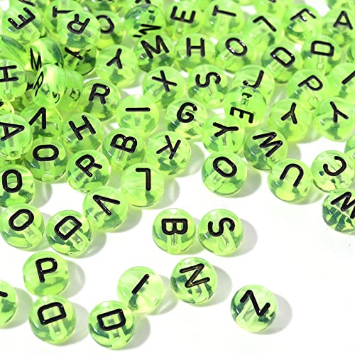 200pcs grünes Acryl flache Runde Alphabet Buchstaben Perlen 7mm Pony Disc Münze A-Z schwarzer Buchstabe Muster lose Abstandshalter Perlen für DIY-Armband Schmuck machen von Jaydis