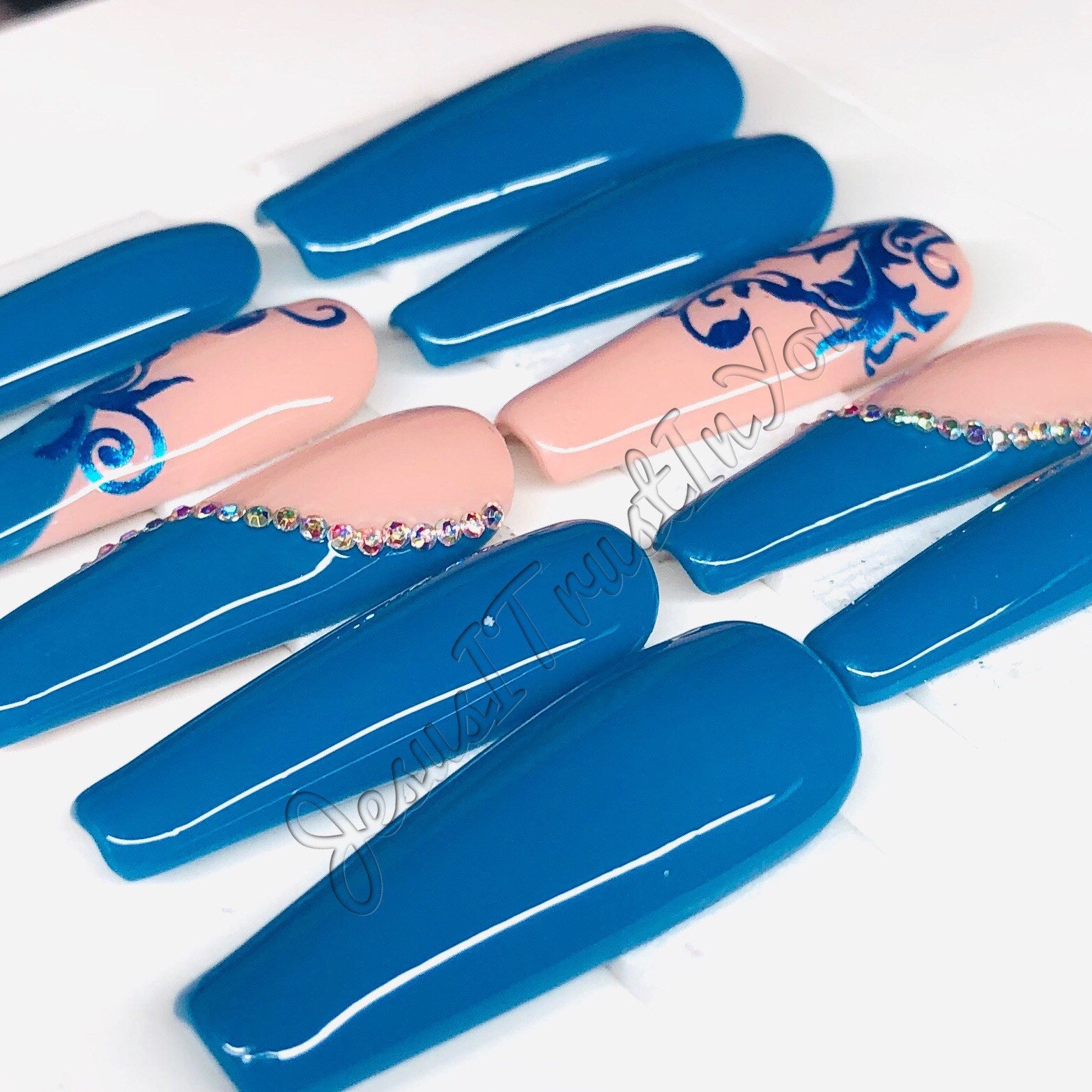 Be Still - Lange Ballerina Gelpresse Auf Nägeln| Wiederverwendbare Nägel | Geschenke Für Sie| Strasssteine Makartt Dnd Kleber Be Still - Lange Ballerina Gelpresse Auf Nägeln| Wiederverwendbare Nägel | Geschenke Für Sie| Strasssteine Makartt Dnd Kleber von JesusItrustInYouCo